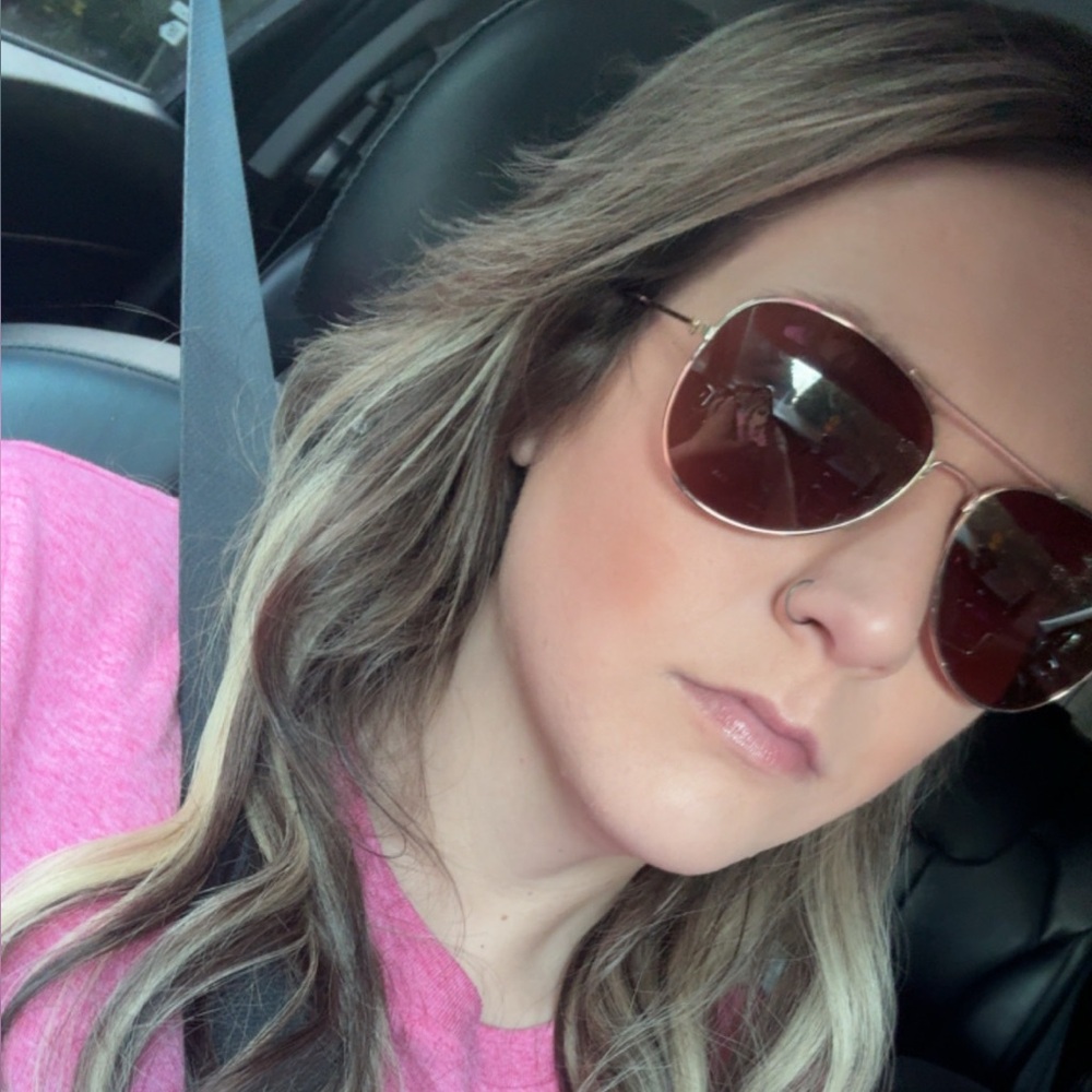 Meet your Posher, Amber